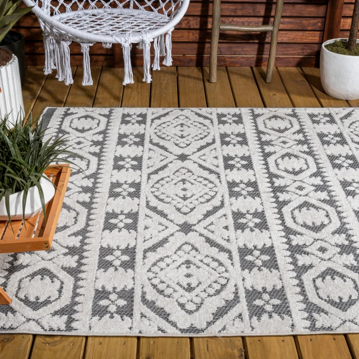 Citta High-Low Pile Mediterranean Tile White/Black 3 ft. x 5 ft. Indoor/Outdoor Area Rug
