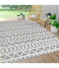Aylan High-Low Pile Knotted Trellis Geometric Black/Ivory 8 ft. x 10 ft. Indoor/Outdoor Area Rug