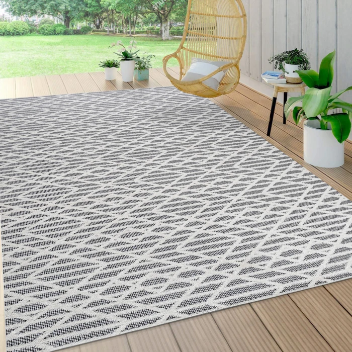Ararat High-Low Pile Moroccan Diamond Modern Black/Ivory 4 ft. x 6 ft. Indoor/Outdoor Area Rug
