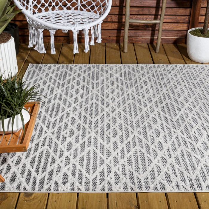 Ararat High-Low Pile Moroccan Diamond Modern Black/Ivory 4 ft. x 6 ft. Indoor/Outdoor Area Rug