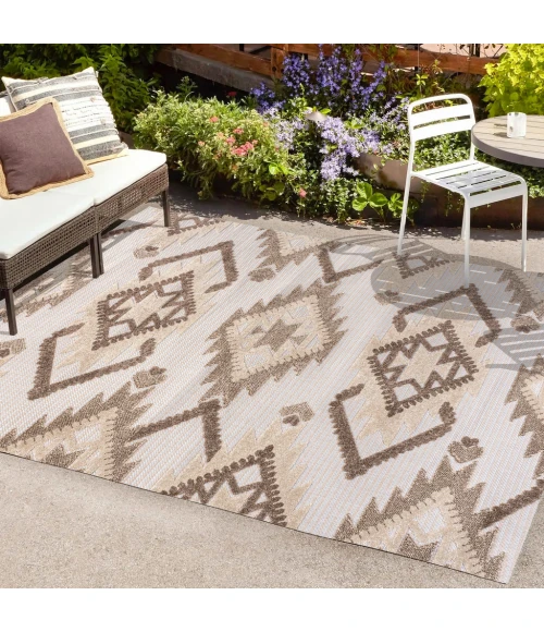 Sumak High-Low Pile Neutral Diamond Kilim Brown/Ivory 5 ft. x 8 ft. Indoor/Outdoor Area Rug