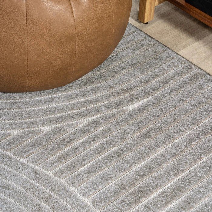 Skagen Minimalist Curve Geometric Gray/Ivory 2 ft. x 8 ft. Runner Rug