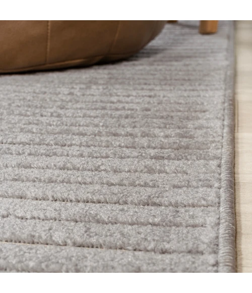 Skagen Minimalist Curve Geometric Gray/Ivory 5 ft. x 8 ft. Area Rug