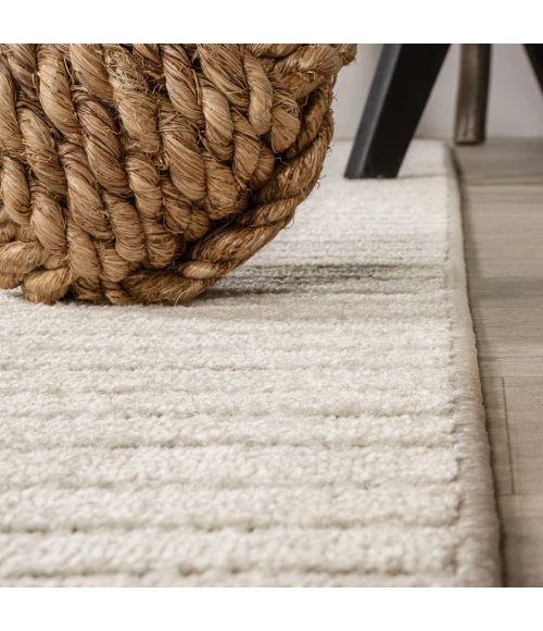 Skagen Minimalist Curve Geometric Ivory/Cream 5 ft. x 8 ft. Area Rug