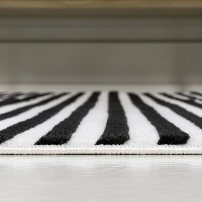 Jonathan Y SCANDINAVIAN Black SCN102F 2ft. X 8ft. Rect. Rug