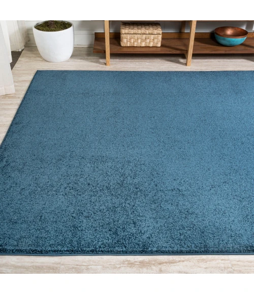 Haze Solid Low-Pile Navy 4 ft. x 6 ft. Area Rug