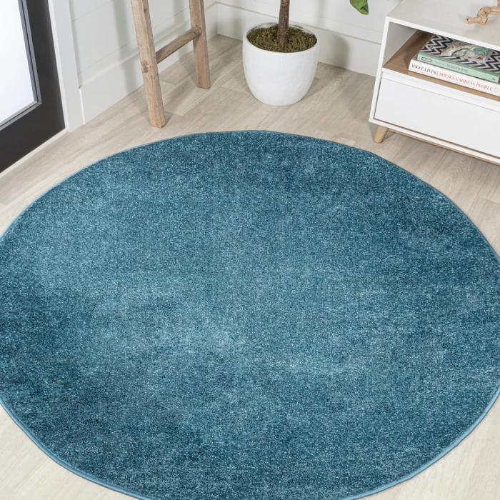 Haze Solid Low-Pile Turquoise 4' Round Area Rug