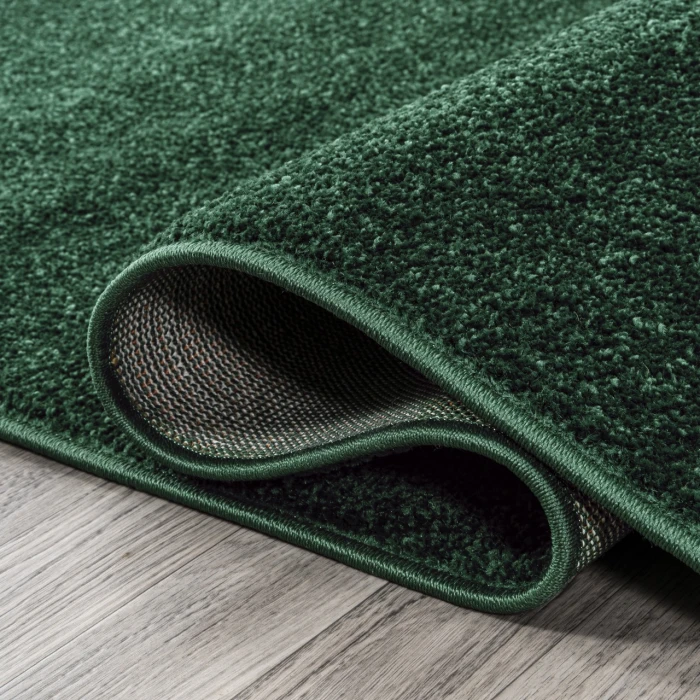 Haze Solid Low-Pile Emerald 7' Square Area Rug