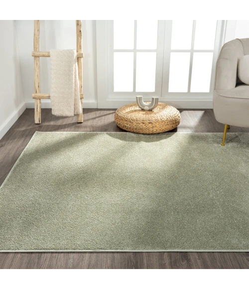 Haze Solid Low-Pile Green 5 ft. x 8 ft. Area Rug