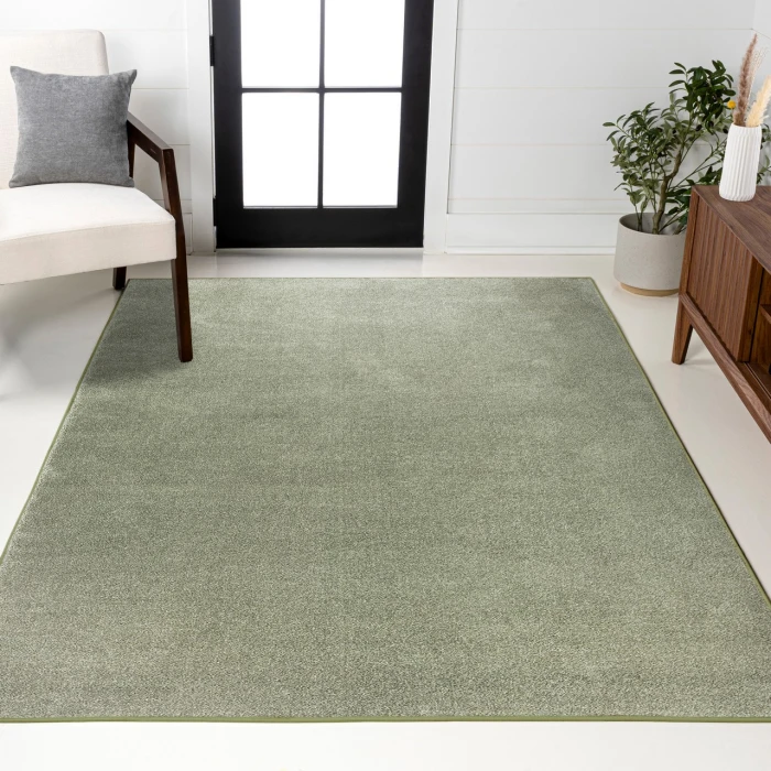 Haze Solid Low-Pile Green 5 ft. x 8 ft. Area Rug