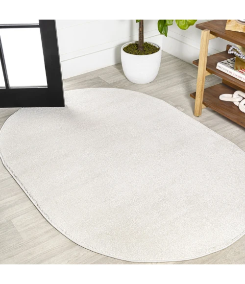 Jonathan Y SUPERSOFT Ivory SEU100T 6ft.2in. X 9ft. Oval Oval Rug