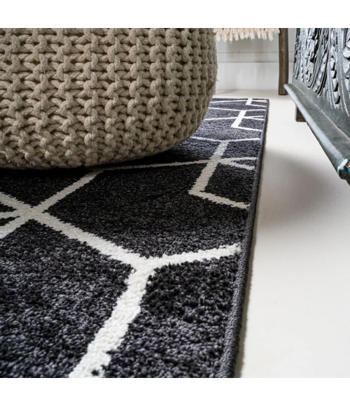 Tumbling Blocks Modern Geometric Black/White 2 ft. x 8 ft. Runner Rug
