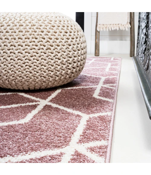 Tumbling Blocks Modern Geometric Rose/White 2 ft. x 8 ft. Runner Rug