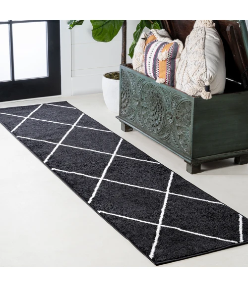 Cole Minimalist Diamond Trellis Black/White 2 ft. x 8 ft. Runner Rug