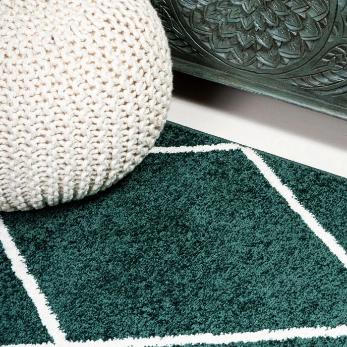 Cole Minimalist Diamond Trellis Green/White 2 ft. x 10 ft. Runner Rug