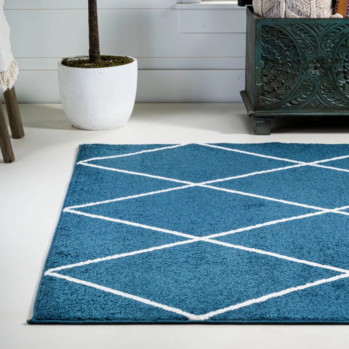 Cole Minimalist Diamond Trellis Navy/White 5 ft. x 8 ft. Area Rug
