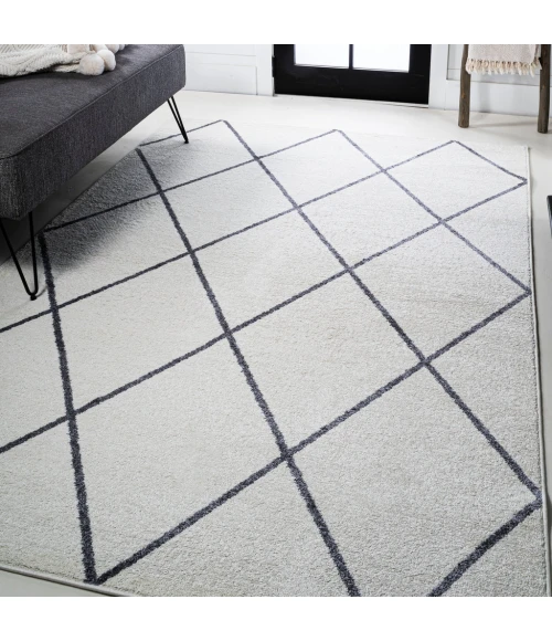 Cole Minimalist Diamond Trellis White/Gray 5 ft. x 8 ft. Area Rug