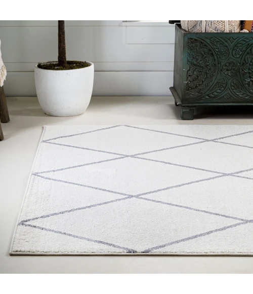 Cole Minimalist Diamond Trellis White/Gray 5 ft. x 8 ft. Area Rug