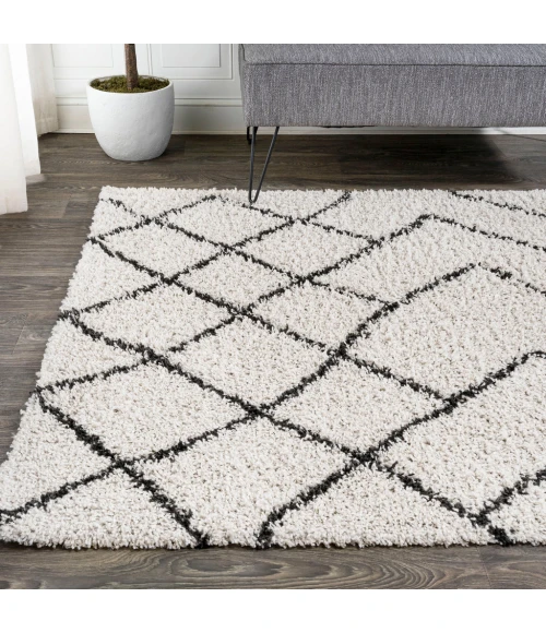 Inca Moroccan Diamond Shag Beige/Dark Gray 8 ft. x 10 ft. Area Rug