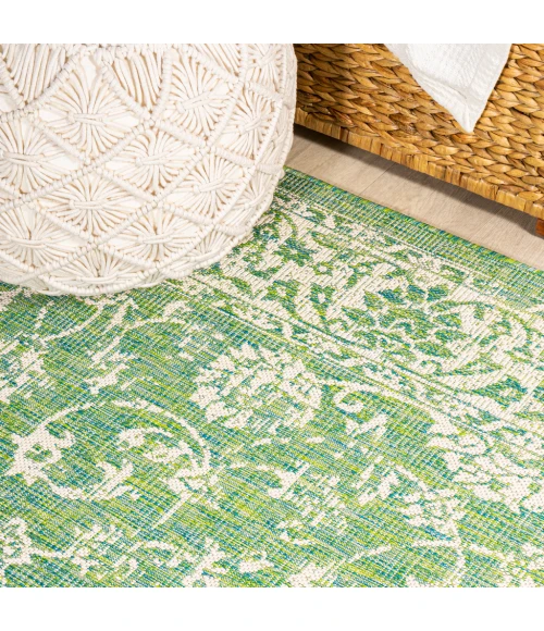 Tela Bohemian Textured Weave Floral Cream/Green 5' Square Indoor/Outdoor Area Rug