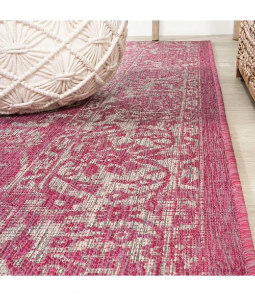 Tela Bohemian Textured Weave Floral Fuchsia/Light Gray 5' Round Indoor/Outdoor Area Rug