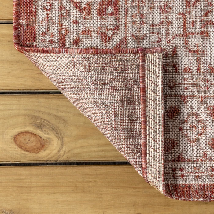 Sinjuri Medallion Textured Weave Red/Taupe 4 ft. x 6 ft. Indoor/Outdoor Area Rug