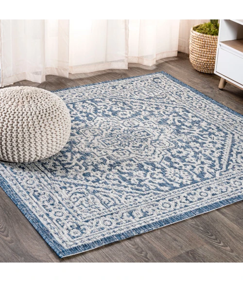 Sinjuri Medallion Textured Weave Navy/Gray 5' Square Indoor/Outdoor Area Rug