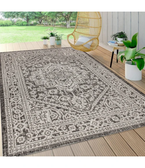 Sinjuri Medallion Textured Weave Gray/Black 8 ft. x 10 ft. Indoor/Outdoor Area Rug