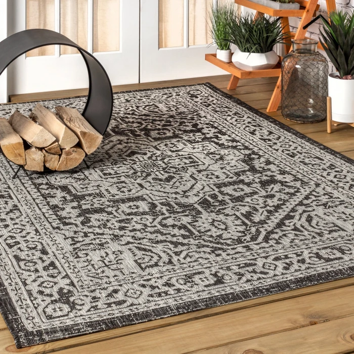 Sinjuri Medallion Textured Weave Gray/Black 8 ft. x 10 ft. Indoor/Outdoor Area Rug