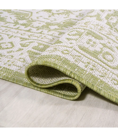Sinjuri Medallion Textured Weave Green/Cream 2 ft. x 10 ft. Indoor/Outdoor Runner Rug