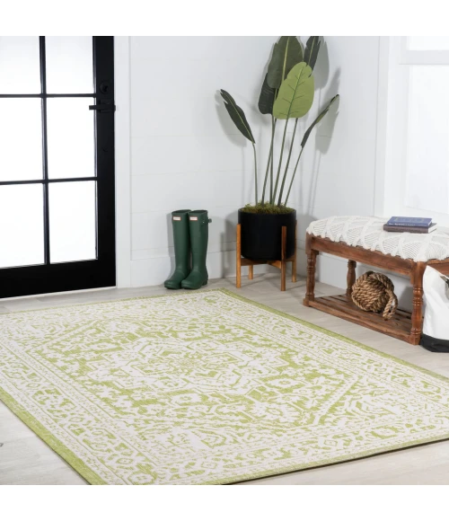 Sinjuri Medallion Textured Weave Green/Cream 4 ft. x 6 ft. Indoor/Outdoor Area Rug