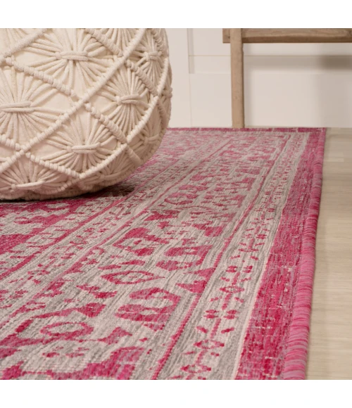 Sinjuri Medallion Textured Weave Fuchsia/Light Gray 5' Square Indoor/Outdoor Area Rug