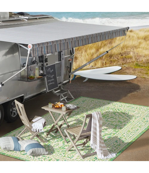 Sinjuri Medallion Textured Weave Cream/Green 2 ft. x 10 ft. Indoor/Outdoor Runner Rug