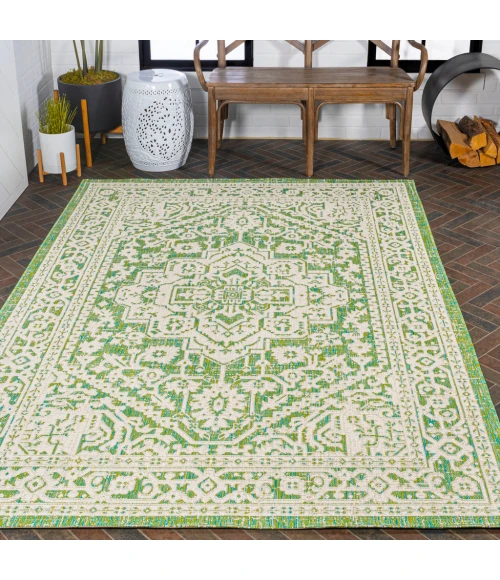 Sinjuri Medallion Textured Weave Cream/Green 4 ft. x 6 ft. Indoor/Outdoor Area Rug