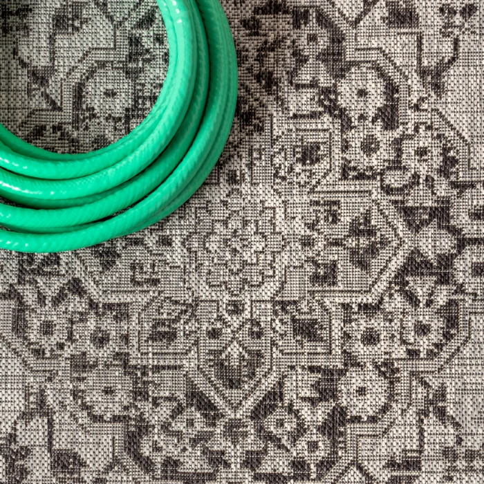 Rozetta Boho Medallion Textured Weave Gray/Black 4 ft. x 6 ft. Indoor/Outdoor Area Rug