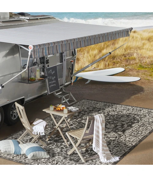 Palazzo Vine and Border Textured Weave Black/Gray 5' Square Indoor/Outdoor Area Rug