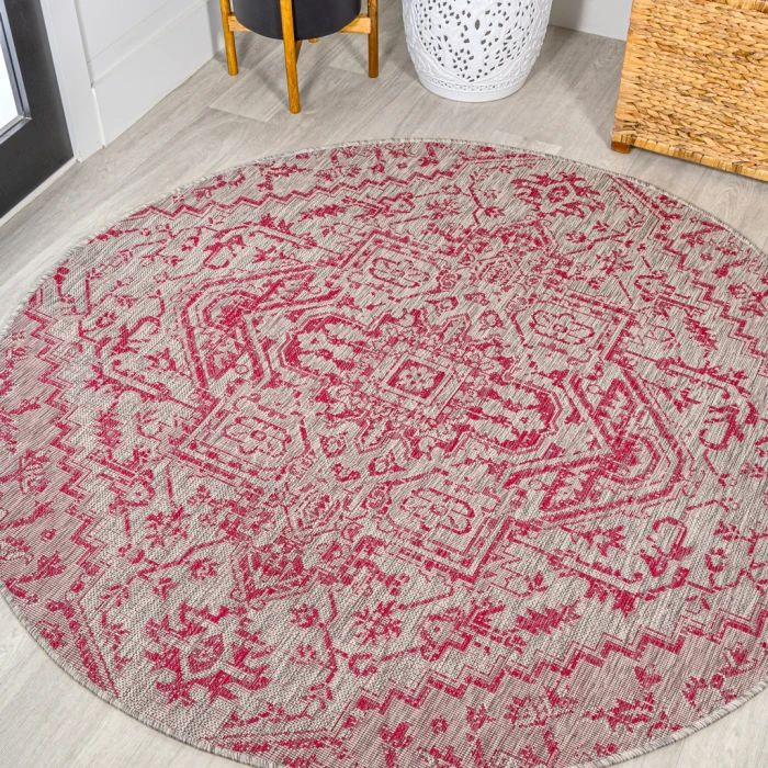 Estrella Bohemian Medallion Textured Weave Light Gray/Fuchsia 5' Round Indoor/Outdoor Area Rug