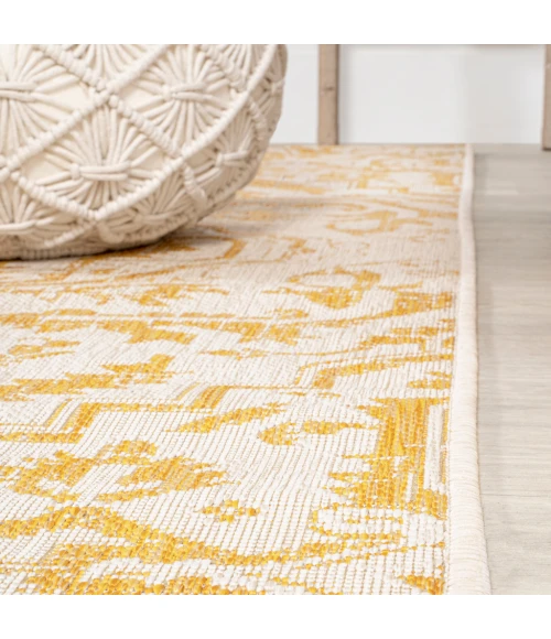Estrella Bohemian Medallion Textured Weave Cream/Yellow 5' Round Indoor/Outdoor Area Rug