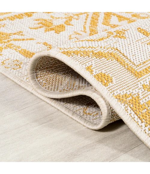 Estrella Bohemian Medallion Textured Weave Cream/Yellow 5' Round Indoor/Outdoor Area Rug
