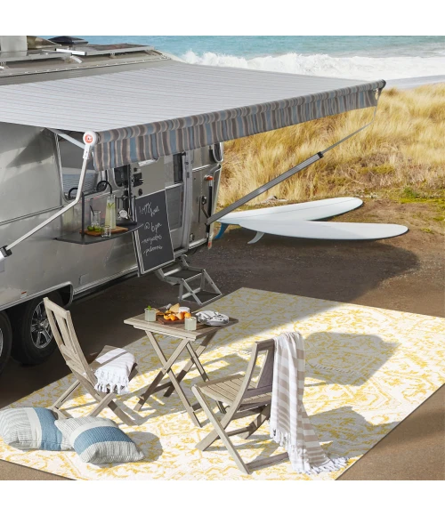 Estrella Bohemian Medallion Textured Weave Cream/Yellow 5' Round Indoor/Outdoor Area Rug