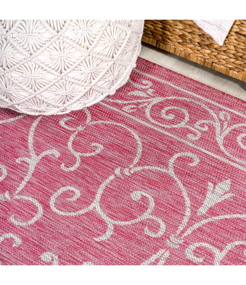Charleston Vintage Filigree Textured Weave Fuchsia/Light Gray 5' Round Indoor/Outdoor Area Rug
