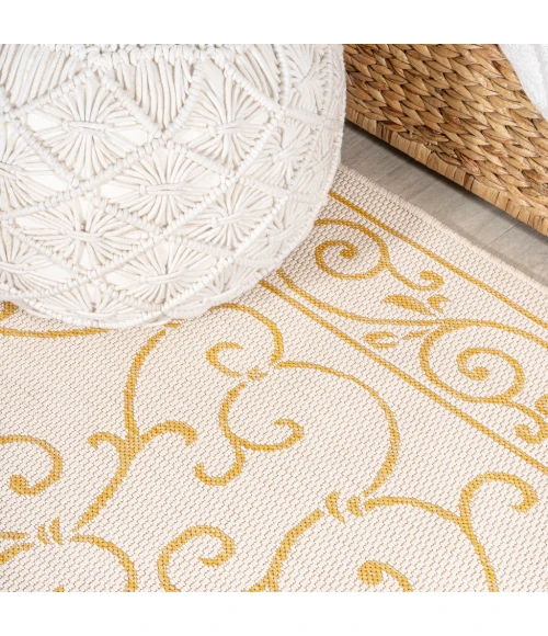 Charleston Vintage Filigree Textured Weave Cream/Yellow 5' Round Indoor/Outdoor Area Rug