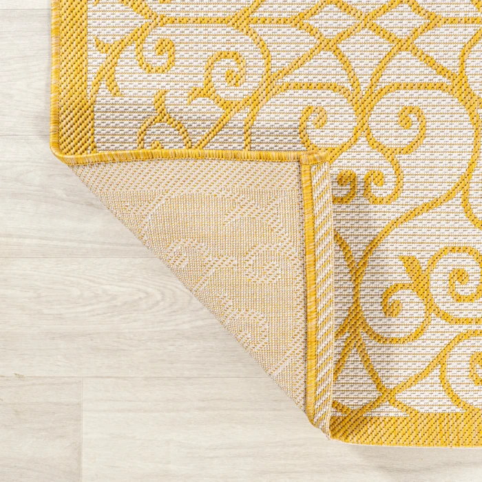 Madrid Vintage Filigree Textured Weave Cream/Yellow 5' Round Indoor/Outdoor Area Rug