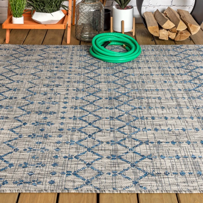 Ourika Moroccan Geometric Textured Weave Light Gray/Navy 9 ft. x 12 ft. Indoor/Outdoor Area Rug