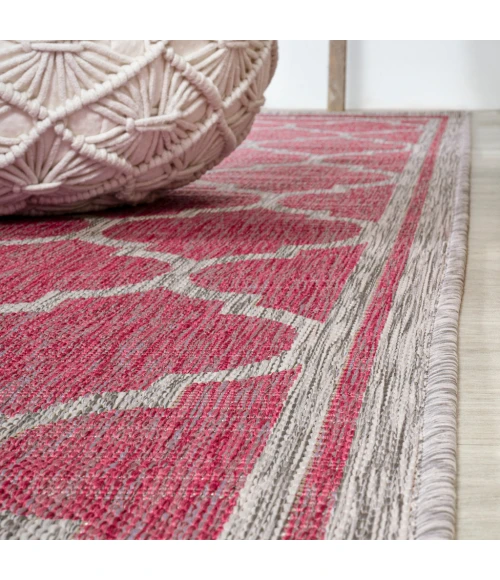 Trebol Moroccan Trellis Textured Weave Fuchsia/Light Gray 5' Square Indoor/Outdoor Area Rug