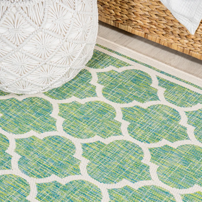Trebol Moroccan Trellis Textured Weave Cream/Green 5' Round Indoor/Outdoor Area Rug