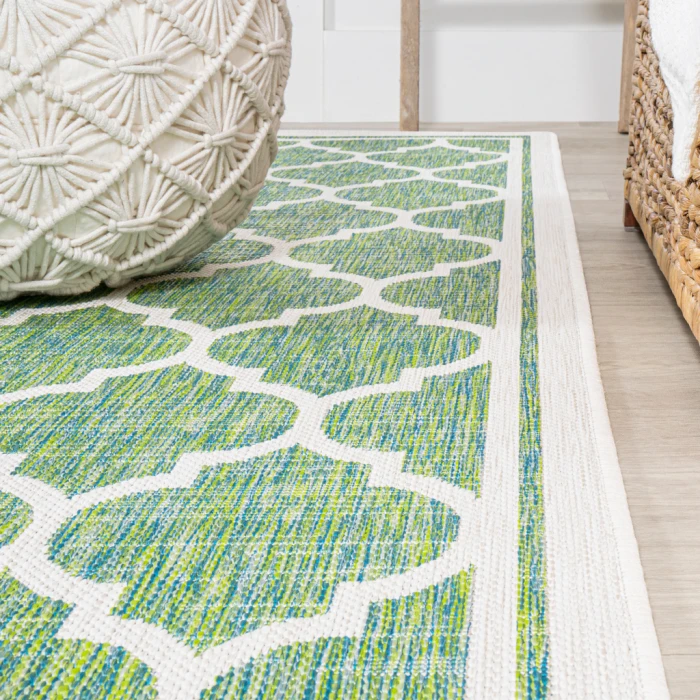 Trebol Moroccan Trellis Textured Weave Cream/Green 5' Round Indoor/Outdoor Area Rug