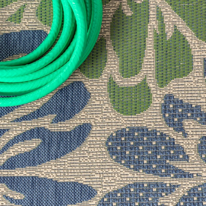 Zinnia Modern Floral Textured Weave Navy/Green 5' Round Indoor/Outdoor Area Rug