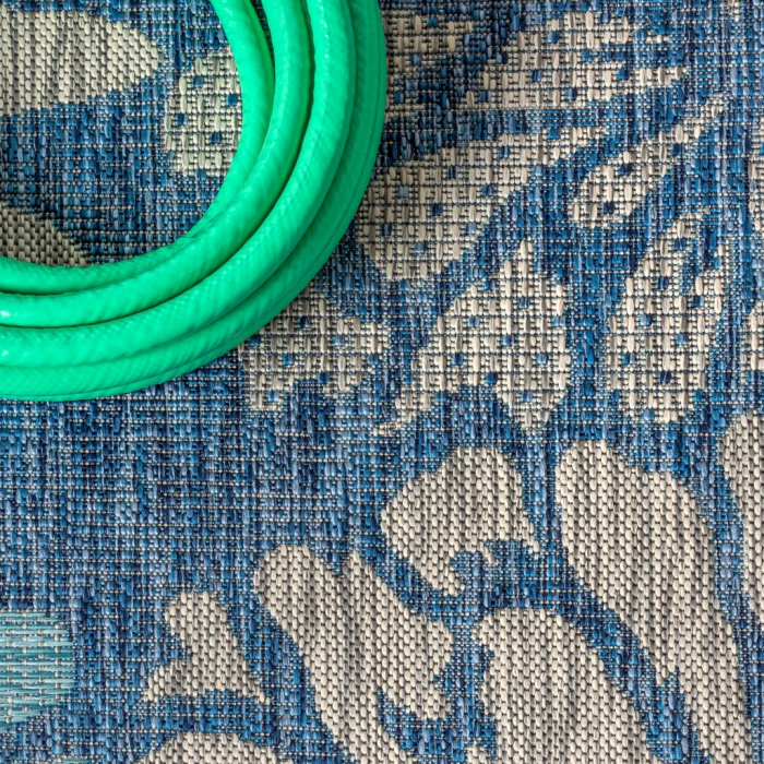 Zinnia Modern Floral Textured Weave Navy/Aqua 5' Round Indoor/Outdoor Area Rug