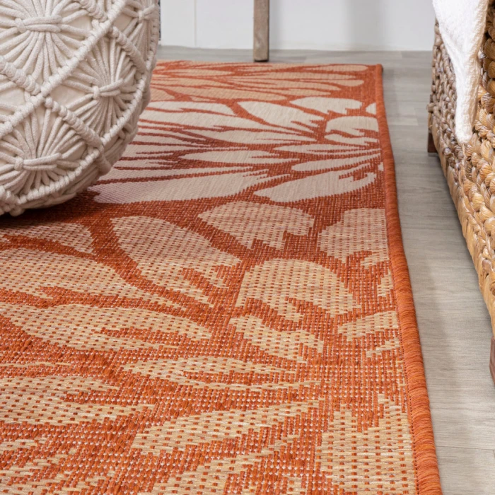 Zinnia Modern Floral Textured Weave Orange/Cream 5' Round Indoor/Outdoor Area Rug